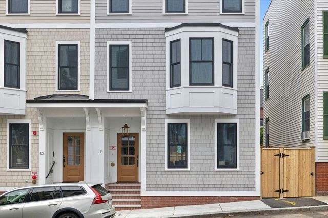 14 Prospect St, Boston, MA 02129