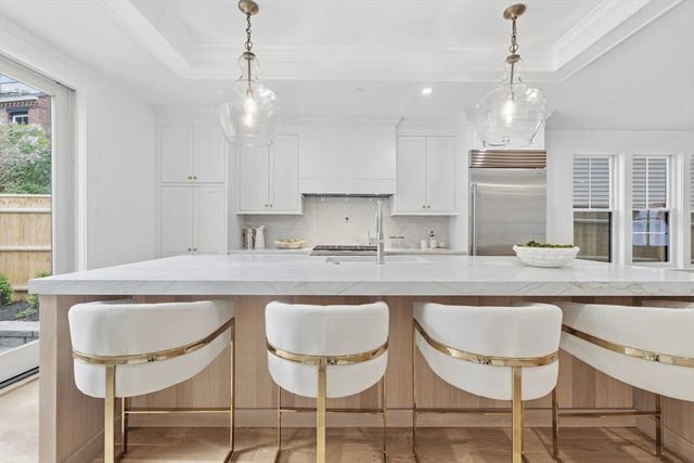 14 Prospect St, Boston, MA 02129