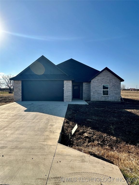 63 Grace Lane, Calera, OK 74730