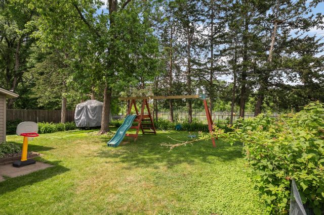 6804 W 26th Street, Saint Louis Park, MN 55426