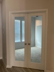 136 Green Knoll LN, Georgetown, TX 78628