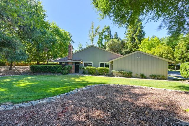 6726 Vivienda Ln, Citrus Heights, CA 95621