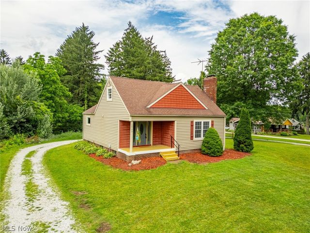 1793 E Turkeyfoot Lake Road, Akron, OH 44312