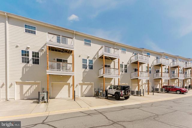 19451 PROMENADE DR, Leesburg, VA 20176