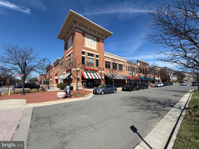 19451 PROMENADE DR, Leesburg, VA 20176