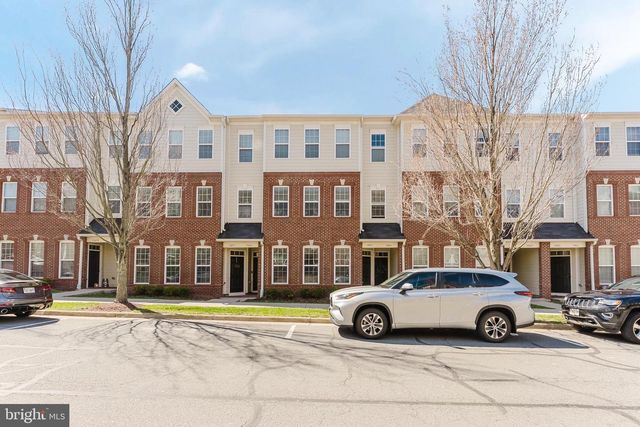 19451 PROMENADE DR, Leesburg, VA 20176