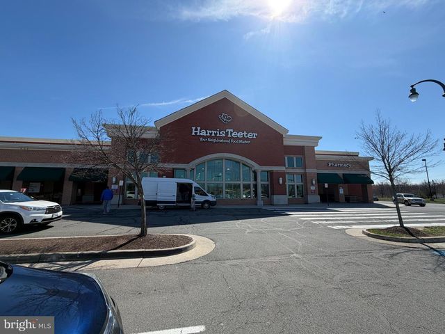 19451 PROMENADE DR, Leesburg, VA 20176