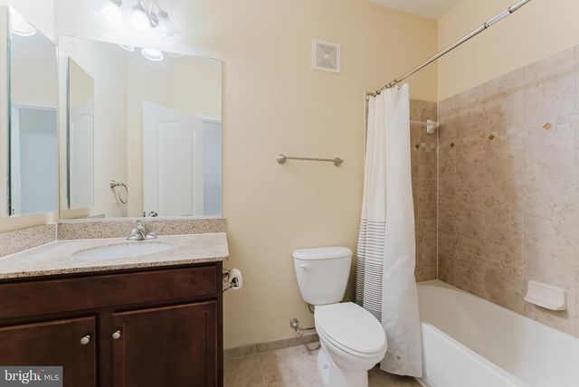 19451 PROMENADE DR, Leesburg, VA 20176