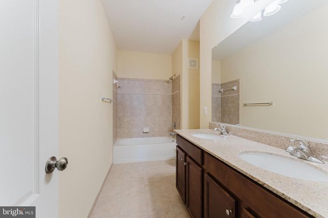 19451 PROMENADE DR, Leesburg, VA 20176