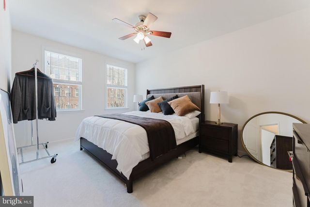 19451 PROMENADE DR, Leesburg, VA 20176