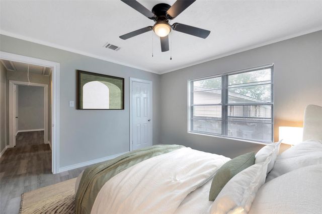 204 Hafer Street, Baytown, TX 77520