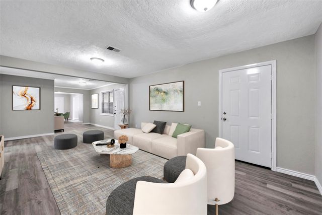 204 Hafer Street, Baytown, TX 77520