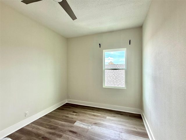 805 10 Th Street 4, Galveston, TX 77550