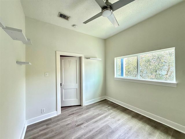 805 10 Th Street 4, Galveston, TX 77550