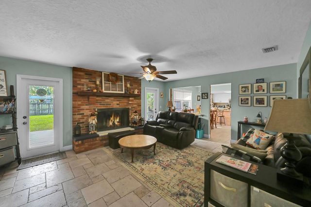 2601 Gray Twig Lane, Fort Pierce, FL 34981