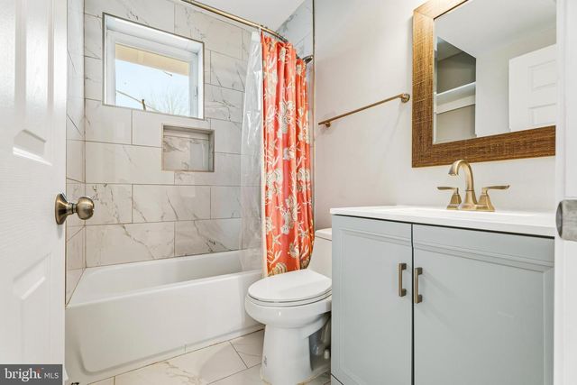 8000 OAKLEIGH RD, Baltimore, MD 21234