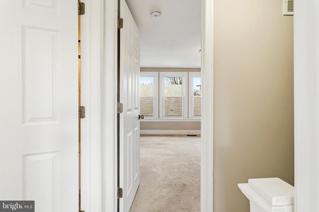 8000 OAKLEIGH RD, Baltimore, MD 21234