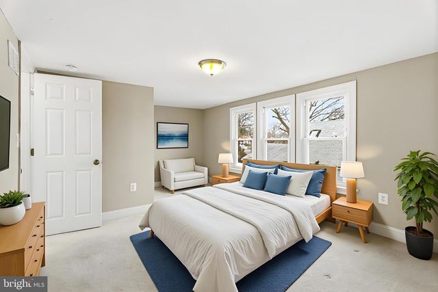 8000 OAKLEIGH RD, Baltimore, MD 21234