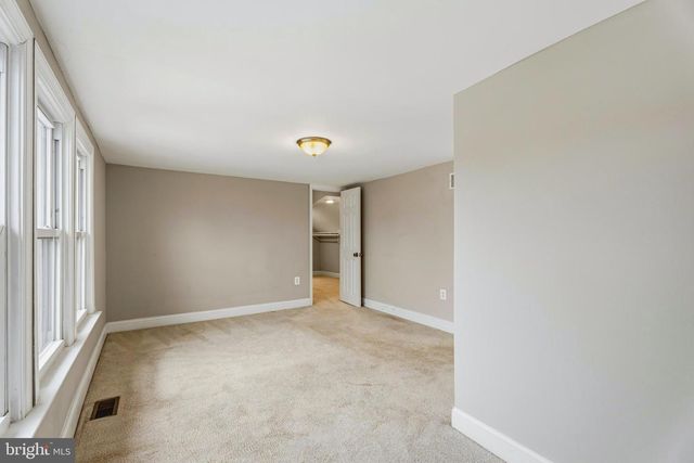 8000 OAKLEIGH RD, Baltimore, MD 21234