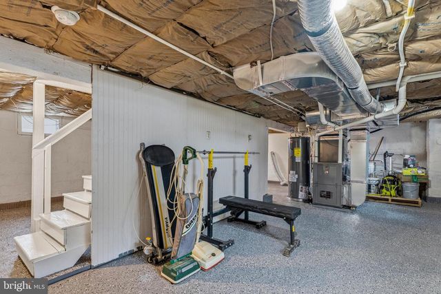 8000 OAKLEIGH RD, Baltimore, MD 21234