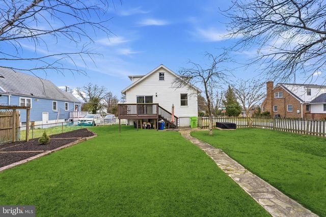 8000 OAKLEIGH RD, Baltimore, MD 21234