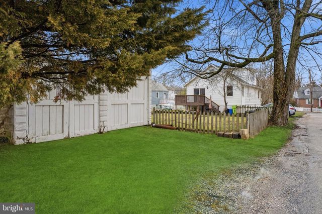 8000 OAKLEIGH RD, Baltimore, MD 21234