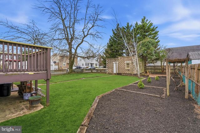 8000 OAKLEIGH RD, Baltimore, MD 21234