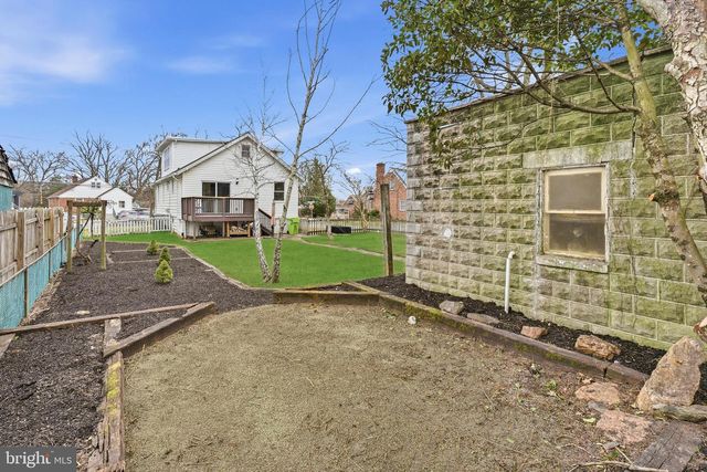 8000 OAKLEIGH RD, Baltimore, MD 21234