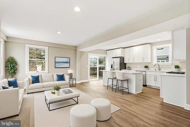 8000 OAKLEIGH RD, Baltimore, MD 21234