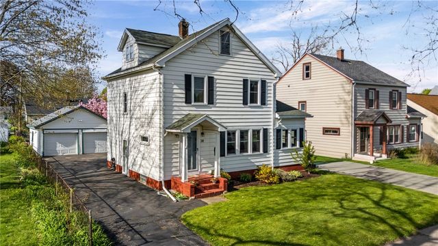 38 Brett Road, Irondequoit, NY 14609