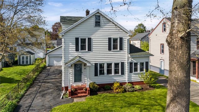 38 Brett Road, Irondequoit, NY 14609