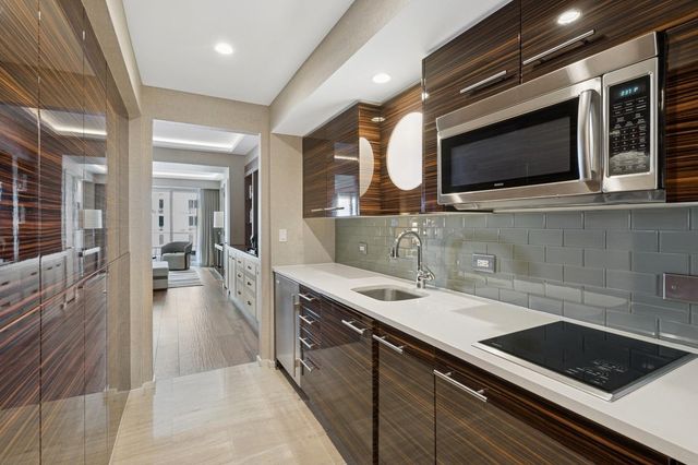 551 N Fort Lauderdale Beach H906, Fort Lauderdale, FL 33304