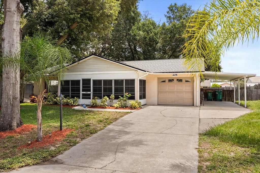 205 CRICKET HOLLOW LANE, Eustis, FL 32726