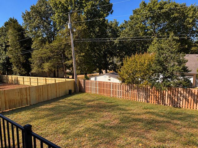 5713 S Cloverdale Lane, Battlefield, MO 65619