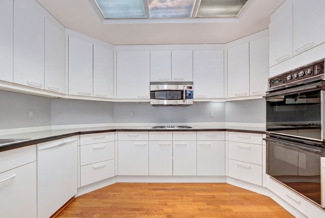 99-10 Florence Street 2A, Newton, MA 02467