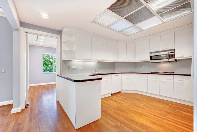 99-10 Florence Street 2A, Newton, MA 02467