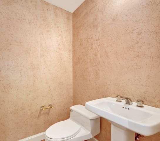 99-10 Florence Street 2A, Newton, MA 02467