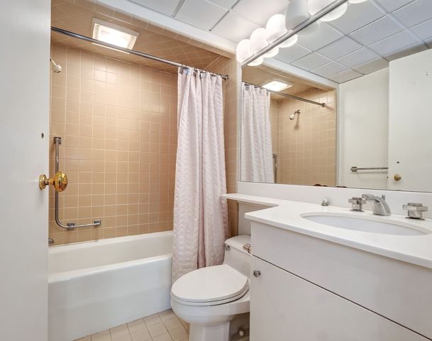 99-10 Florence Street 2A, Newton, MA 02467