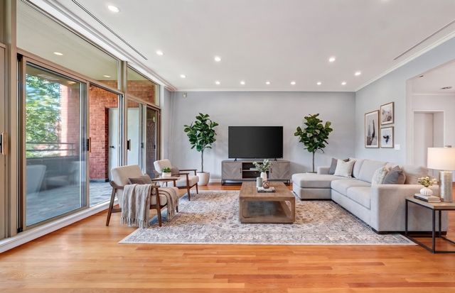 99-10 Florence Street 2A, Newton, MA 02467