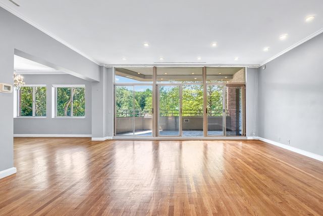 99-10 Florence Street 2A, Newton, MA 02467