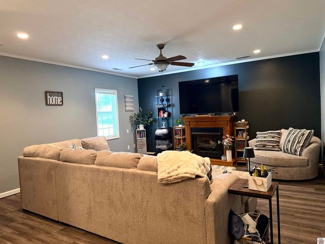 12901 Woodville Road, Kevil, KY 42053