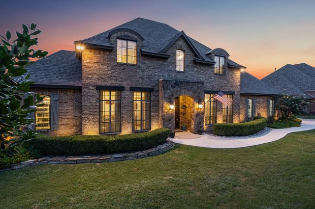 41 Crown Road, Willow Park, TX 76087