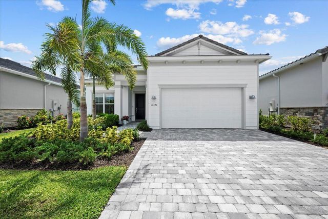 10571 Northbrook Circle, Palm Beach Gardens, FL 33412