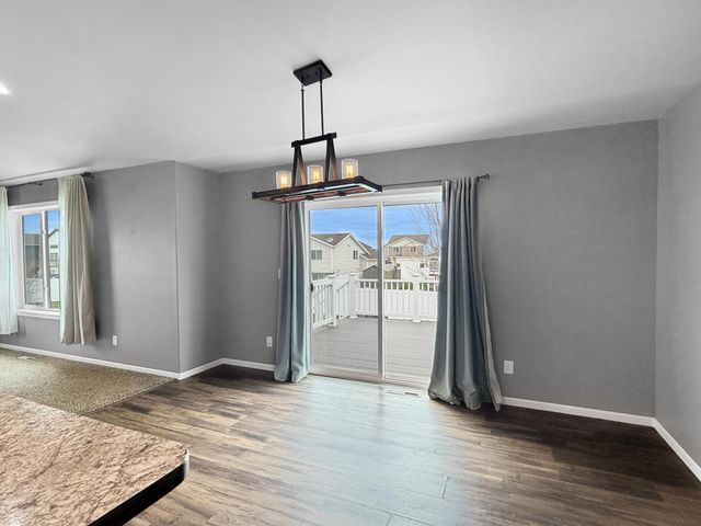 1116 31st Avenue W, West Fargo, ND 58078