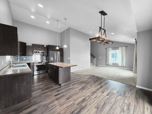 1116 31st Avenue W, West Fargo, ND 58078