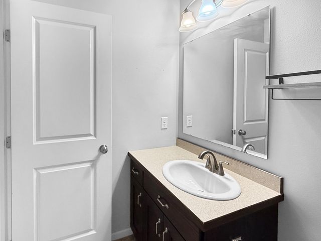 1116 31st Avenue W, West Fargo, ND 58078
