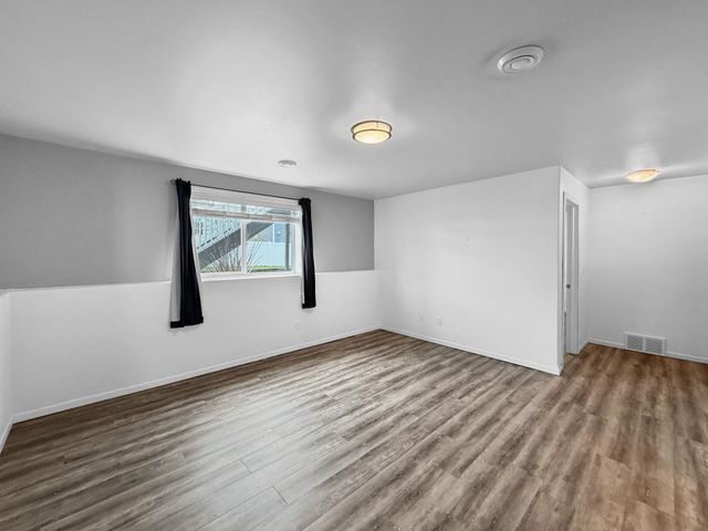 1116 31st Avenue W, West Fargo, ND 58078