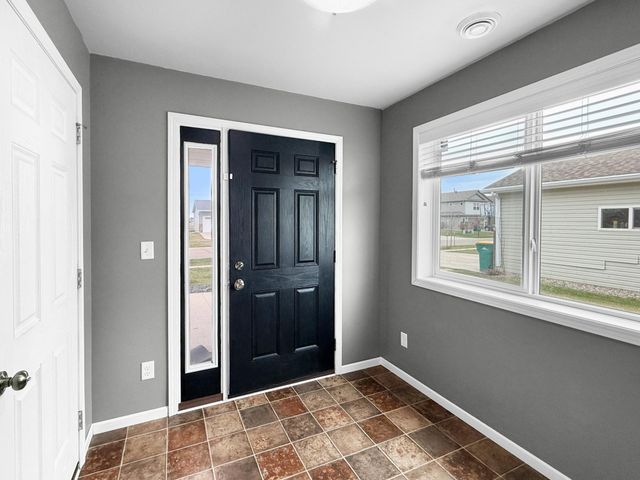 1116 31st Avenue W, West Fargo, ND 58078