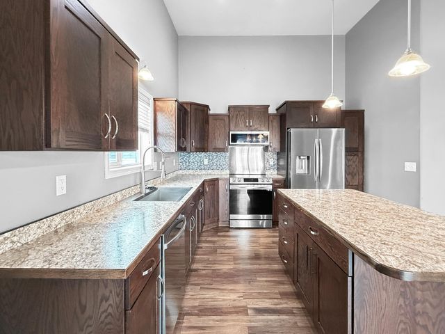 1116 31st Avenue W, West Fargo, ND 58078