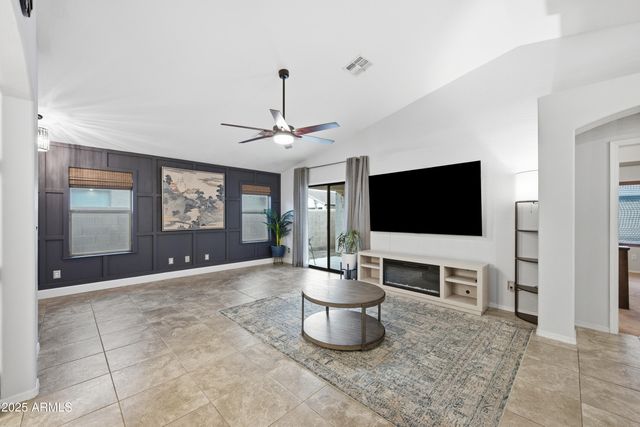 3729 W CARLOS Lane, San Tan Valley, AZ 85144